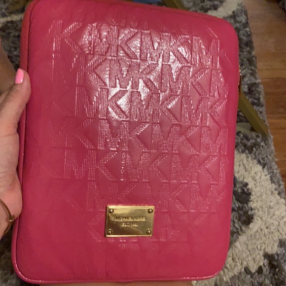 Michael Kors, authentic, iPad or tablet sleeve. - Picture 5 of 5